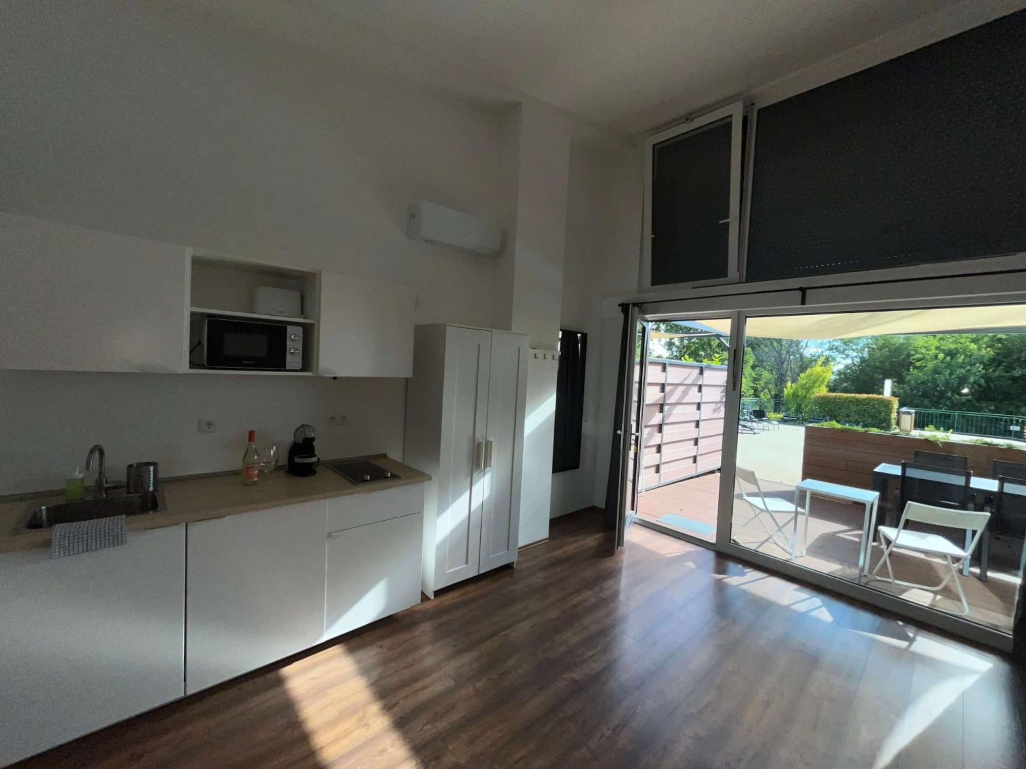 Aparthotel Pauzo Balaton Balatonföldvár Exterior foto